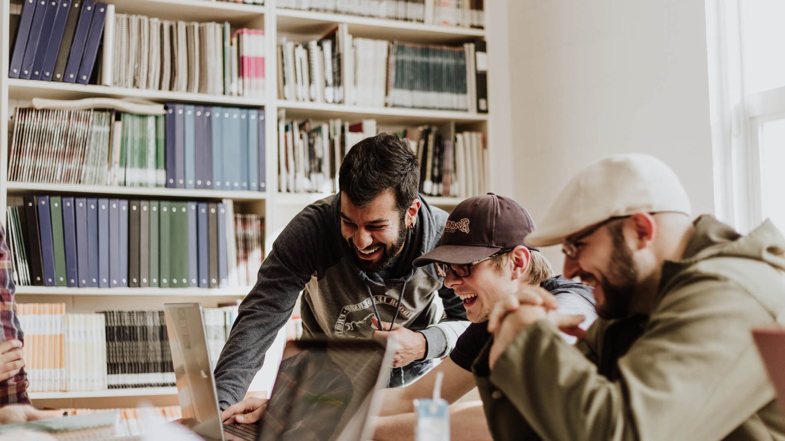 دورة لغة عبرية محكية