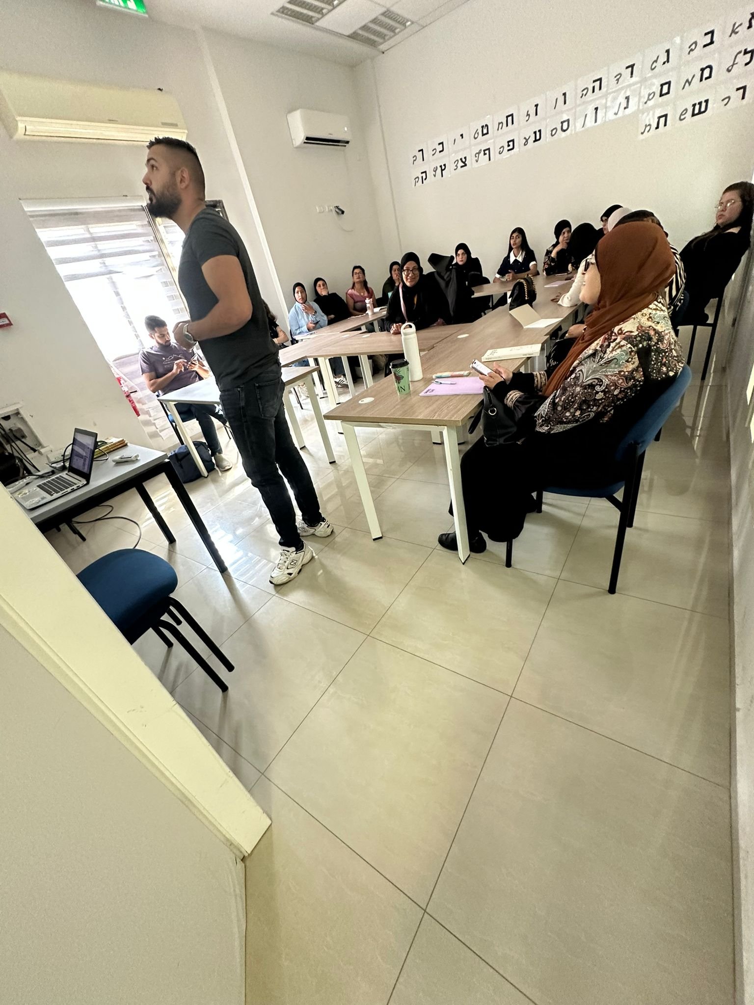 افتتاح دورةلغة انجليزية