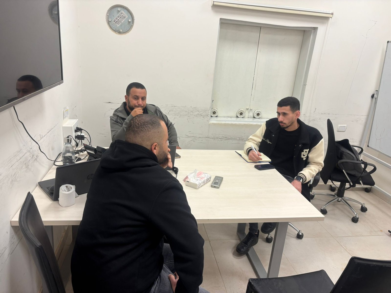 لقاء مع المشغل