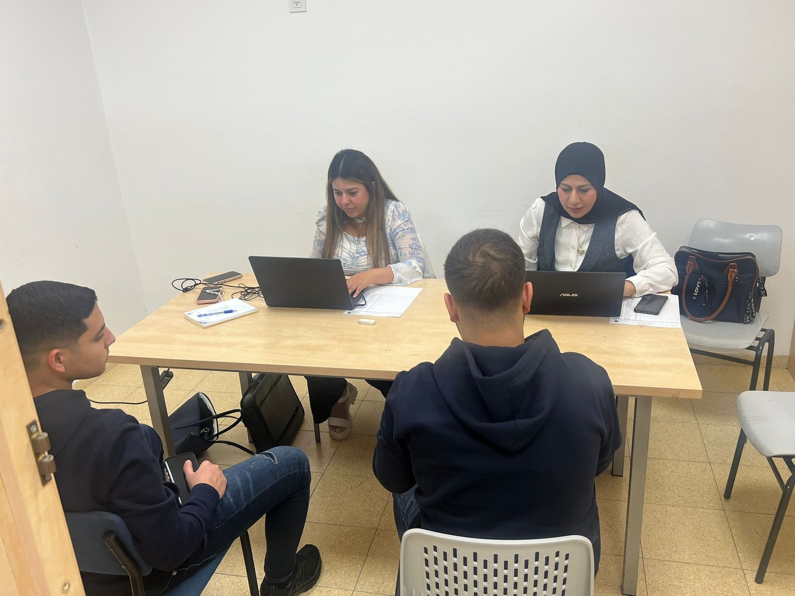 خطوة قبل الجميع بمدارة الثانوية بالطيرة